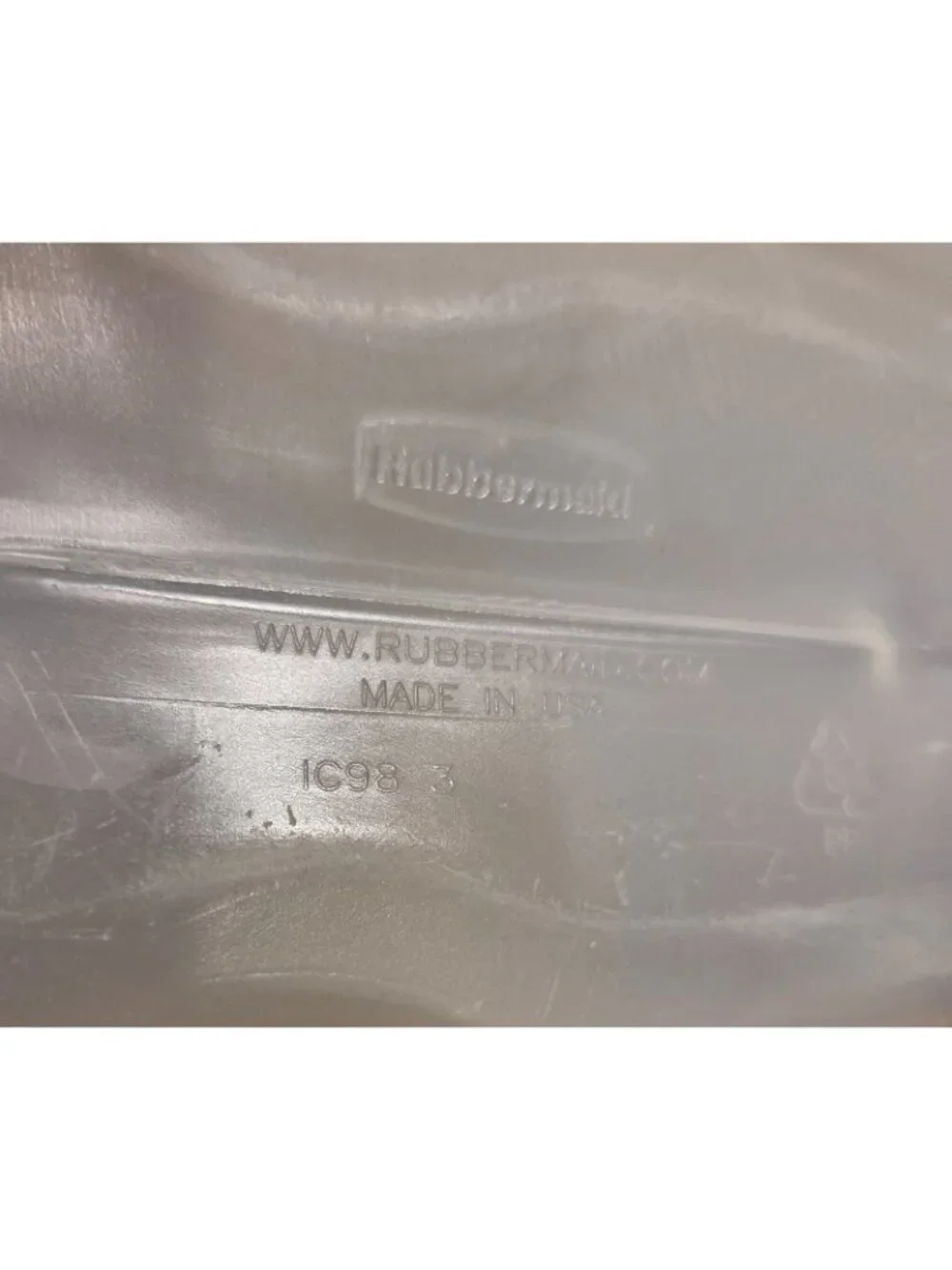 Rubbermaid Servin Saver Pitcher Jug #IC98 Flip Top Lid 2 QUART 64 oz 1.9 liter